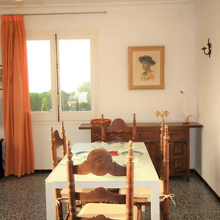 Montemar Apartment Roses